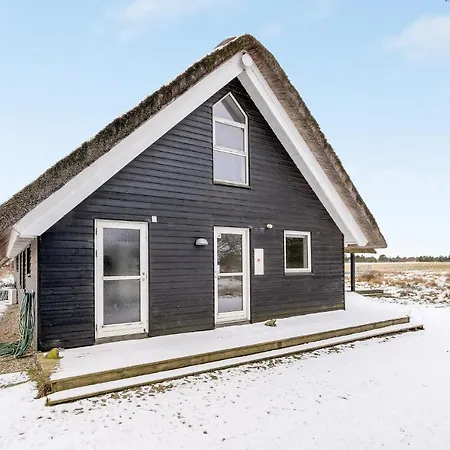 Amazing In Romo With Kitchen Holiday home *